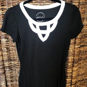 Black T-shirt White Detail